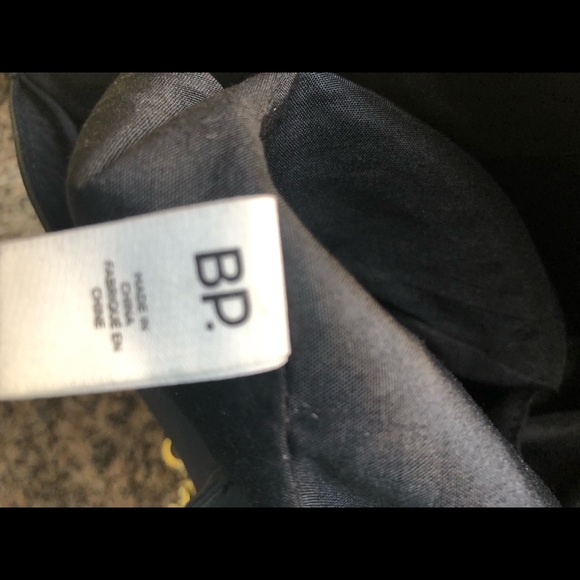 BP black bag | and it’s like new in a good condition - Picture 10 of 11